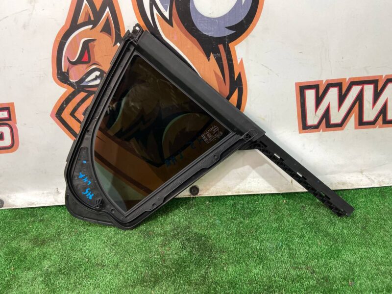 T4K9933 Rear left side door glass Jaguar I-Pace (2018-) USED cost 140 € in stock 2 pcs.