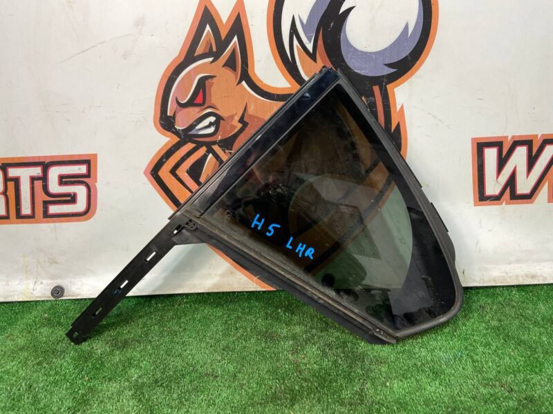 T4K9933 Rear left side door glass Jaguar I-Pace (2018-) USED cost 140 € in stock 2 pcs.