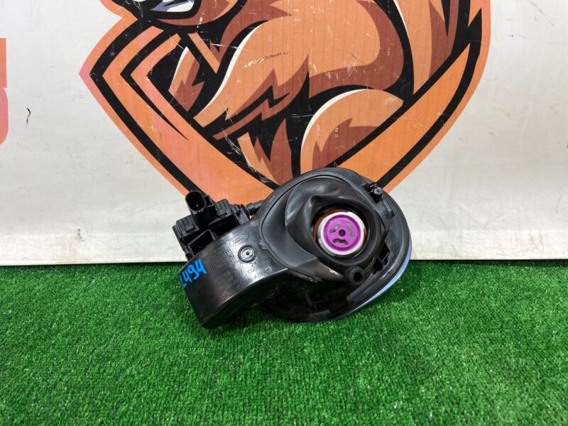 LR077481 Filler neck housing RANGE ROVER SPORT (L494) 2013- Used cost 50 € in stock 5 pcs.