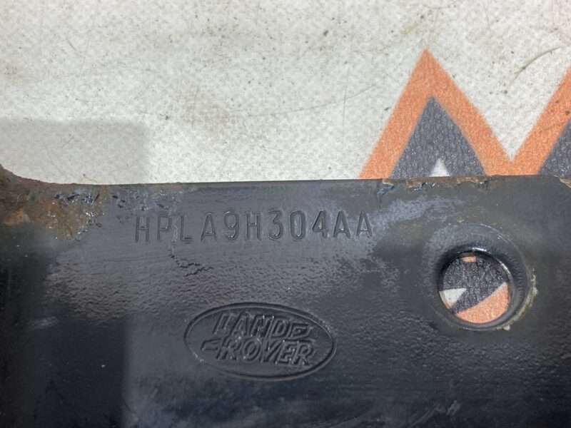 LR082760 Fuel Line Bracket Range Rover Sport L494 (2014-2022) used cost 10 € in stock 1 pcs.