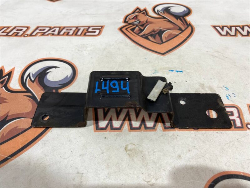 LR082760 Fuel Line Bracket Range Rover Sport L494 (2014-2022) used cost 10 € in stock 1 pcs.