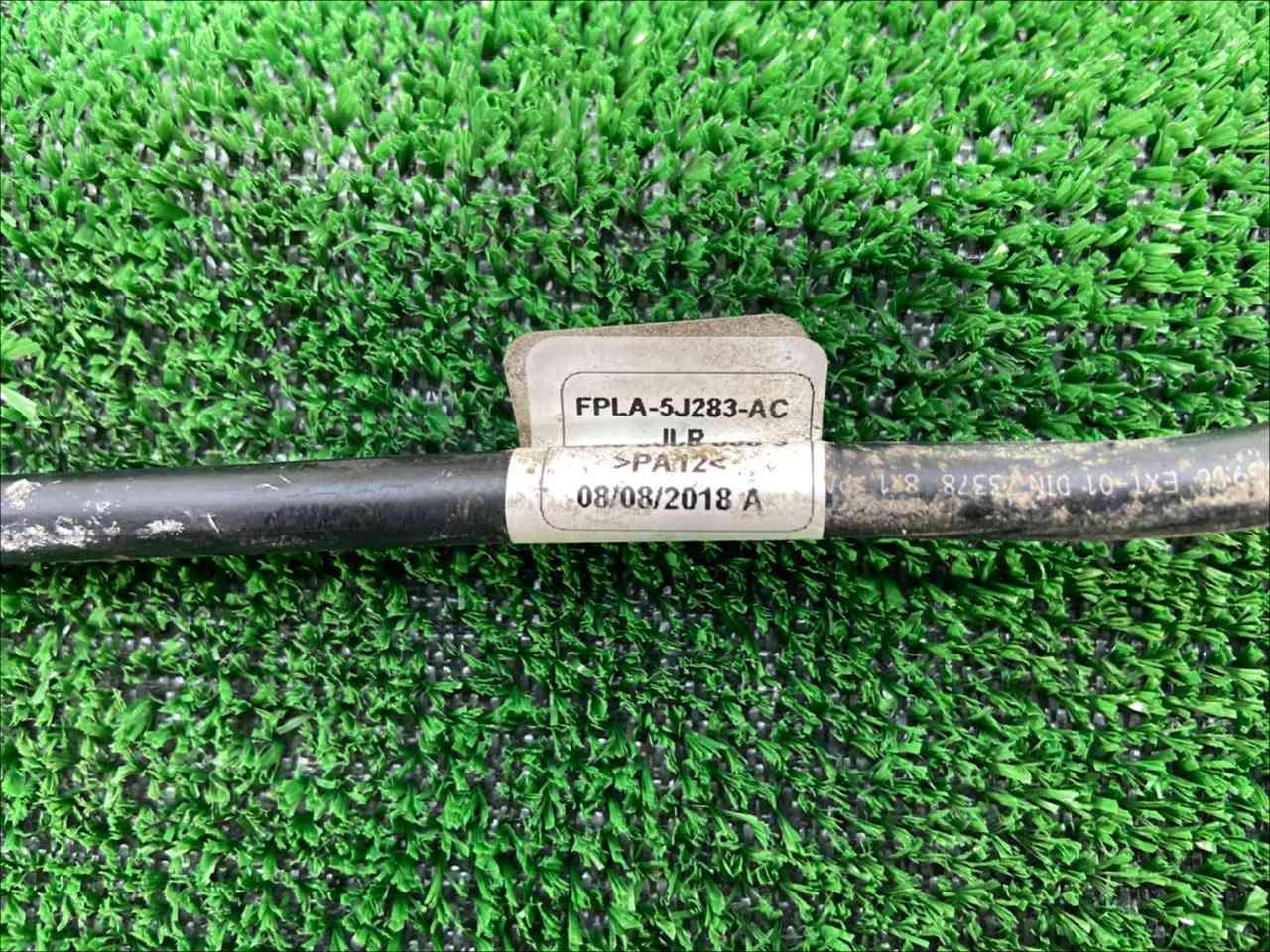 LR095779 Upper breather pipe Range Rover Sport L494 (2014-2022) used cost 18 € in stock 2 pcs.