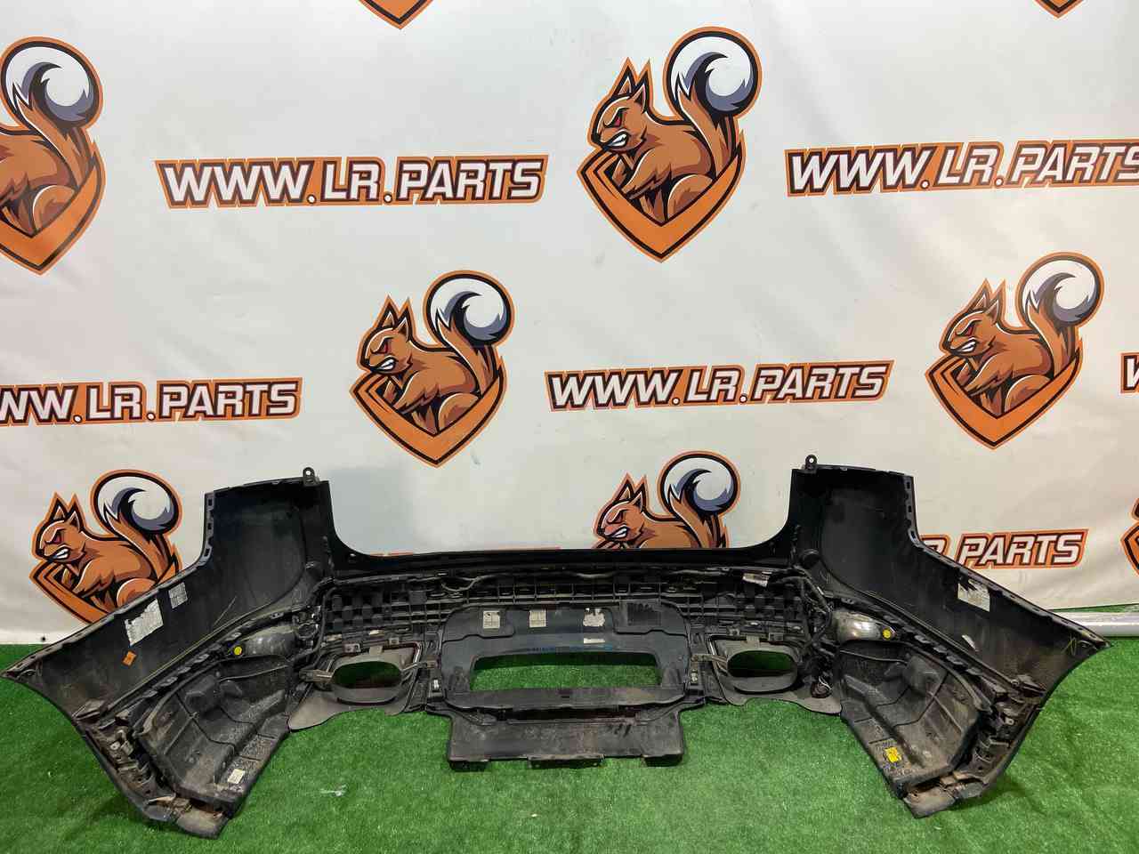 LR098889 Rear bumper 2018- complete assembly set Range Rover Sport L494 (2014-2022) Used - Image 28
