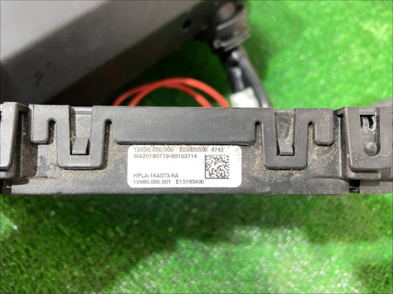 LR098963 Engine compartment fuse box Land Rover Discovery 5 L462 (2017-) Used cost 160 € in stock 3 pcs.