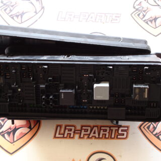 LR098963 Engine compartment fuse box Land Rover Discovery 5 L462 (2017-) Used cost 160 € in stock 3 pcs.