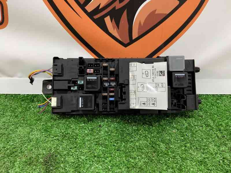 LR098969 Fuse Box Land Rover Discovery 5 L462 (2017-) Used cost 155 € in stock 4 pcs.
