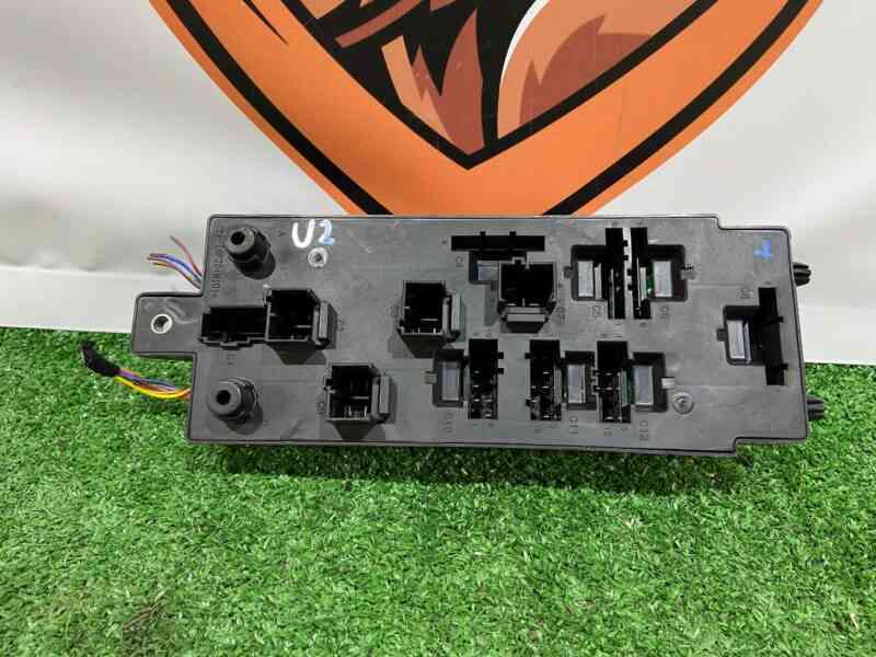 LR098969 Fuse Box Land Rover Discovery 5 L462 (2017-) Used cost 155 € in stock 4 pcs.