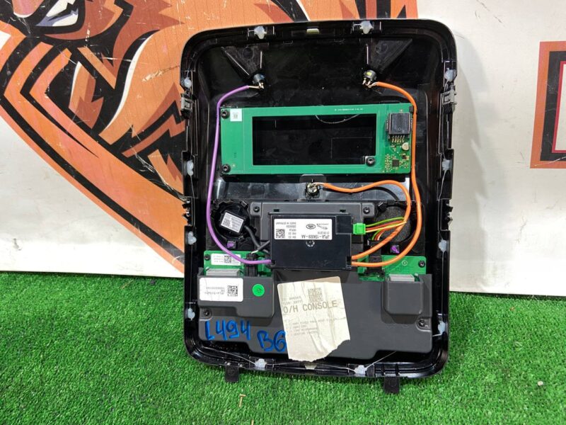 LR100116 Front ceiling control panel Range Rover Sport L494 (2014-2022) USED cost 170 € in stock 1 pcs.