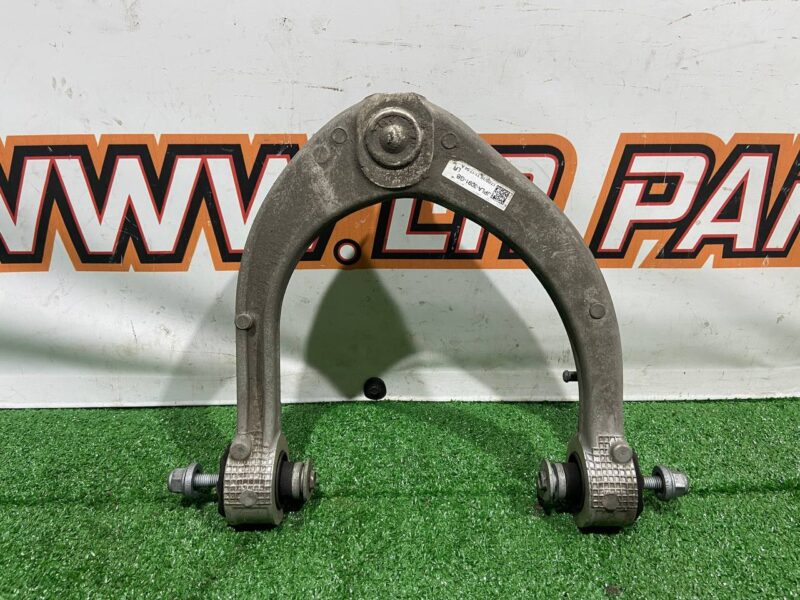 LR113268 Front left upper suspension arm Land Rover Discovery 5 L462 (2017-) USED cost 120 € in stock 1 pcs.