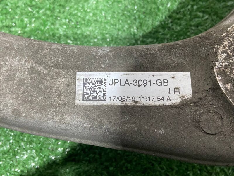 LR113268 Front left upper suspension arm Land Rover Discovery 5 L462 (2017-) USED cost 120 € in stock 1 pcs.