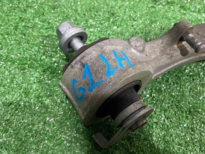 LR113268 Front left upper suspension arm Land Rover Discovery 5 L462 (2017-) USED cost 120 € in stock 1 pcs.