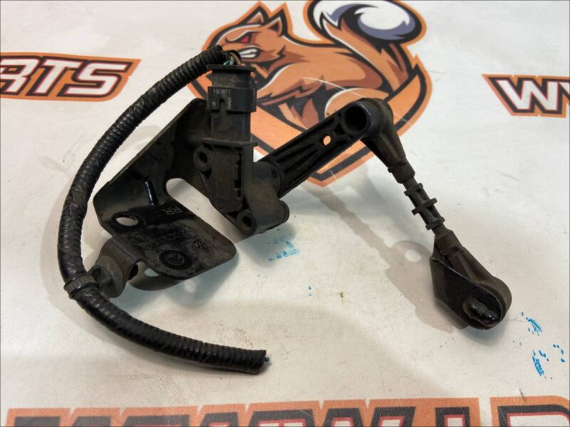 LR114545 Rear right body position sensor Range Rover Evoque New L551 (2019-) used cost 65 € in stock 4 pcs.