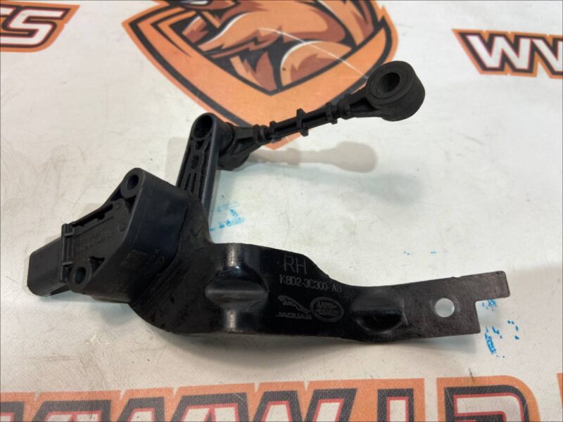 LR114546 Body position sensor front right Land Rover Discovery Sport L550 (2015-) Used cost 60 € in stock 1 pcs.