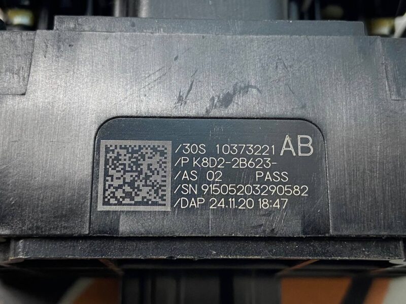 LR114829 Parking Brake Button Land Rover Discovery Sport L550 (2015-) Used cost 25 € in stock 3 pcs.
