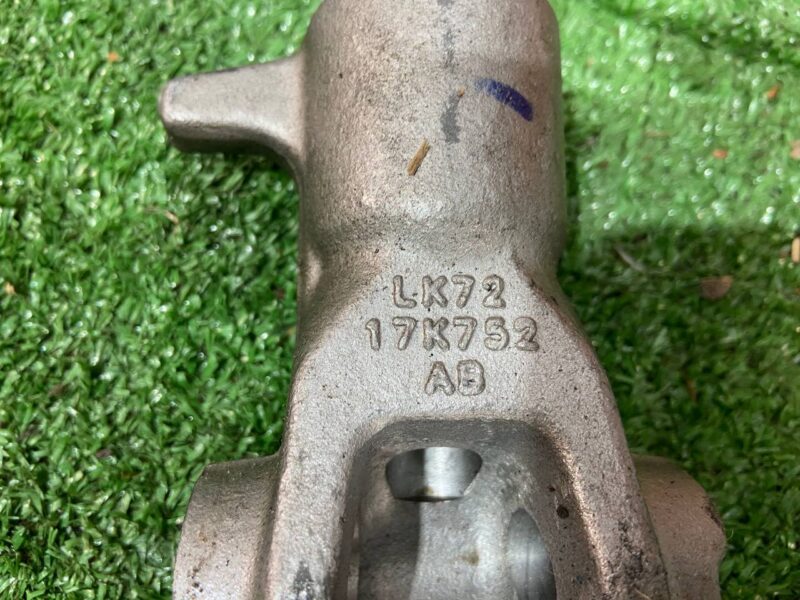 LR137775 Bracket towing eye Land Rover Discovery Sport L550 (2015-) used cost 35 € in stock 2 pcs.