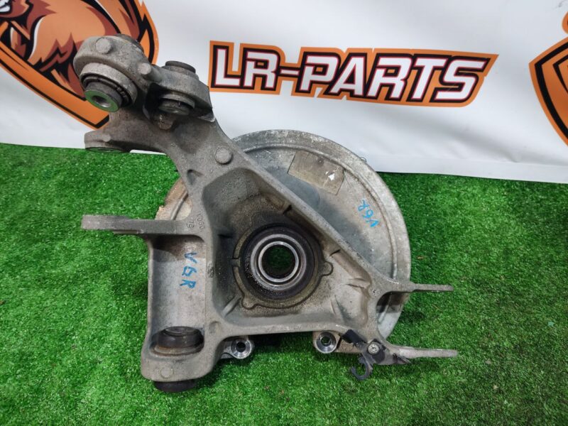 LR142583 Rear right axle Land Rover Discovery 5 L462 (2017-) Used cost 200 € in stock 2 pcs.