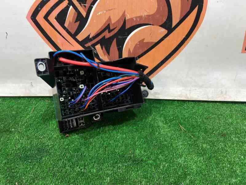 T2H23830 Fuse box Jaguar I-Pace (2018-) Used cost 80 € in stock 1 pcs.