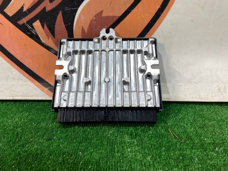 T2H9897 Adaptive Damping Module Jaguar F-Pace X761 (2017-) Used cost 180 € in stock 2 pcs.