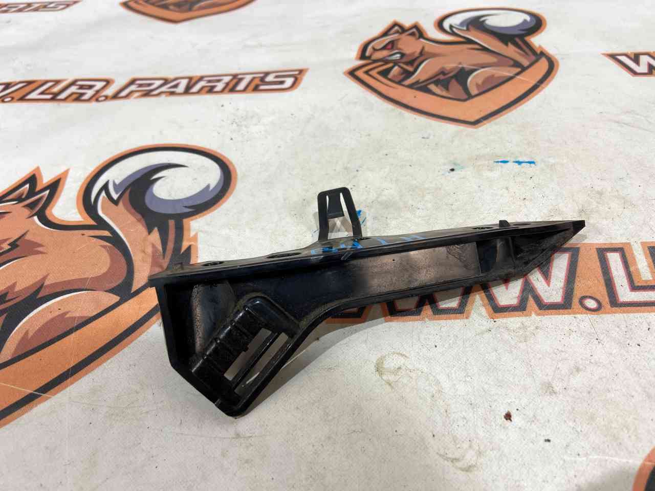 T4A6236 Left front bumper mounting bracket Jaguar F-Pace X761 (2017-) Used - Image 15