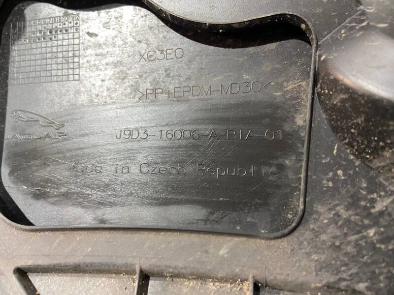 T4K12850LML Front left wing Jaguar I-Pace X590 (2018-) Used cost 300 € in stock 5 pcs.