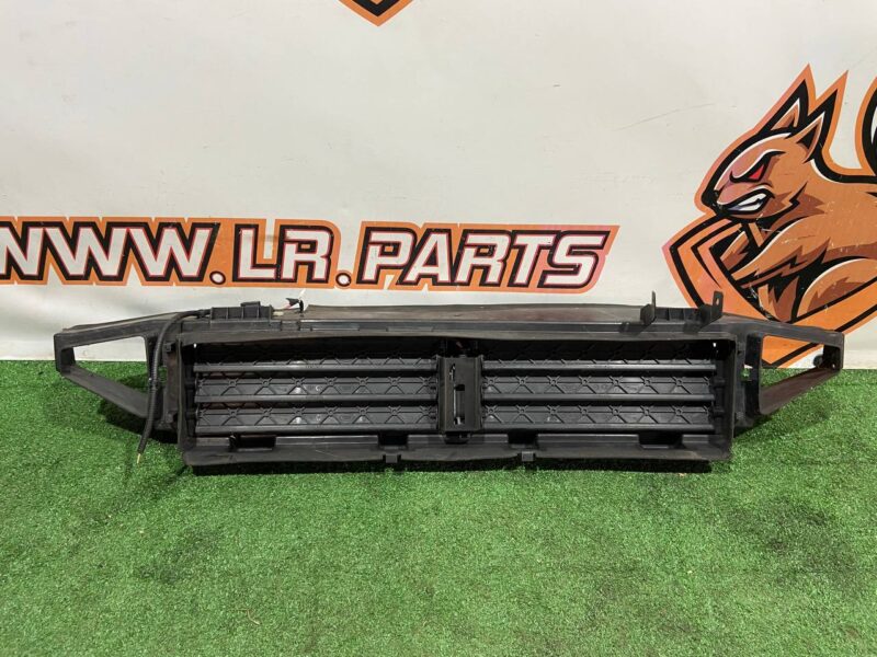 T4K1468 Lower deflector Jaguar I-Pace X590 (2018-) used cost 80 € in stock 2 pcs.