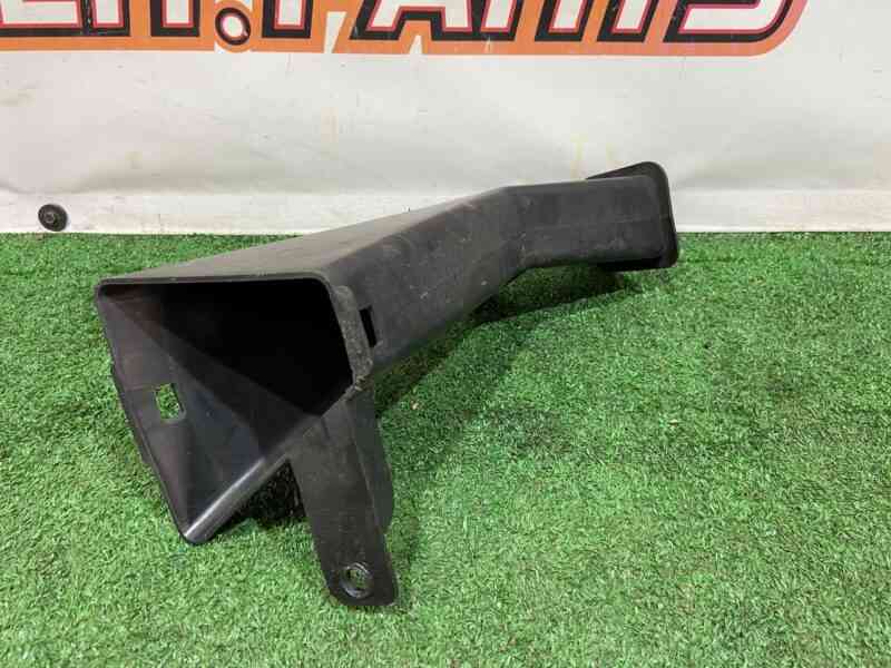 T4K1622 Brake Disc Cooling Duct Right Jaguar I-Pace (2018-) Used cost 50 € in stock 4 pcs.