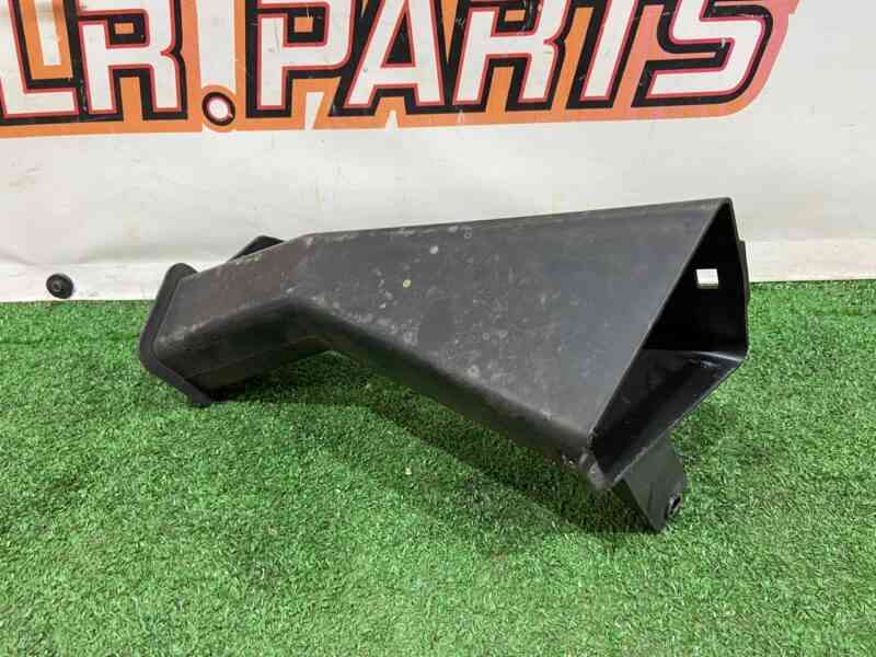 T4K1623 Brake cooling duct left Jaguar I-Pace (2018-) used cost 65 € in stock 3 pcs.