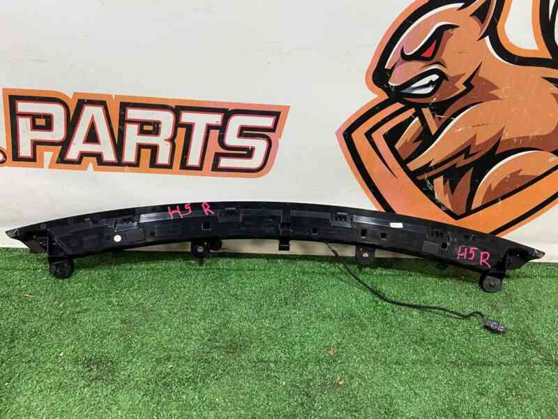 T4K3986 Additional stop lamp Jaguar I-Pace (2018-) Used cost 70 € in stock 10 pcs.