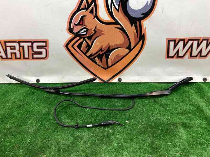 T4K4109 Front left wiper Jaguar I-Pace X590 (2018-) used cost 60 € in stock 1 pcs.