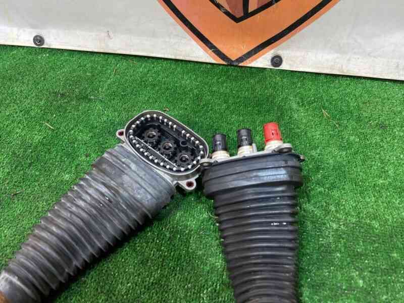 T4K5759 Wiring from the engine to the inverter Jaguar I-Pace X590 (2018-) Used cost 165 € in stock 3 pcs.