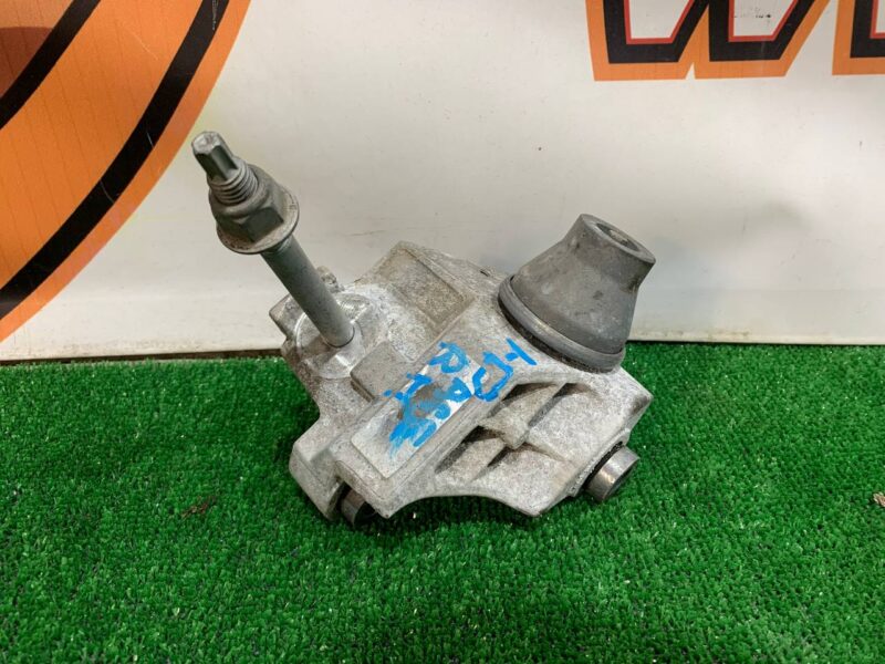 T4K8347 Jaguar I-Pace Front Electric Motor Bracket (2018-) Used cost 60 € in stock 10 pcs.
