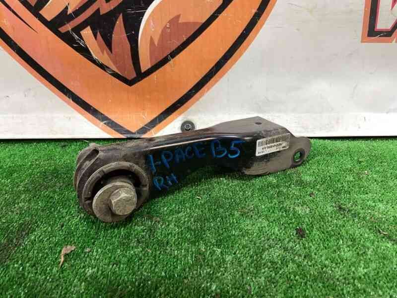 T4N22003 Rear right lower control arm Jaguar I-Pace (2018-) Used cost 100 € in stock 4 pcs.