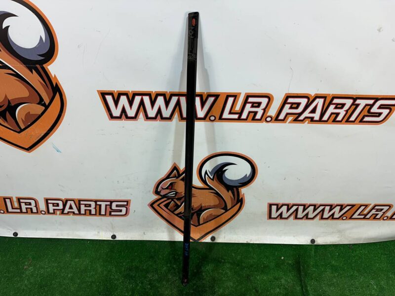 LR034043 Door molding rear left lower Range Rover L405 (2013-2021) Used cost 40 € in stock 1 pcs.