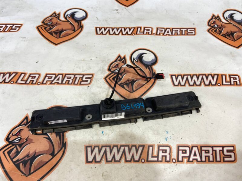 LR037608 Luggage compartment door handle Range Rover L405 (2013-2021) Used cost 50 € in stock 5 pcs.