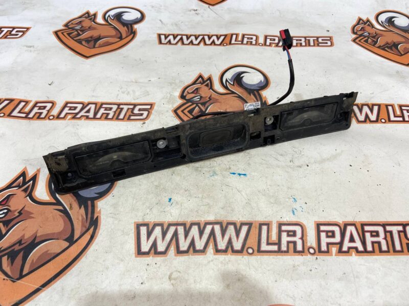 LR037608 Luggage compartment door handle Range Rover L405 (2013-2021) Used cost 50 € in stock 5 pcs.