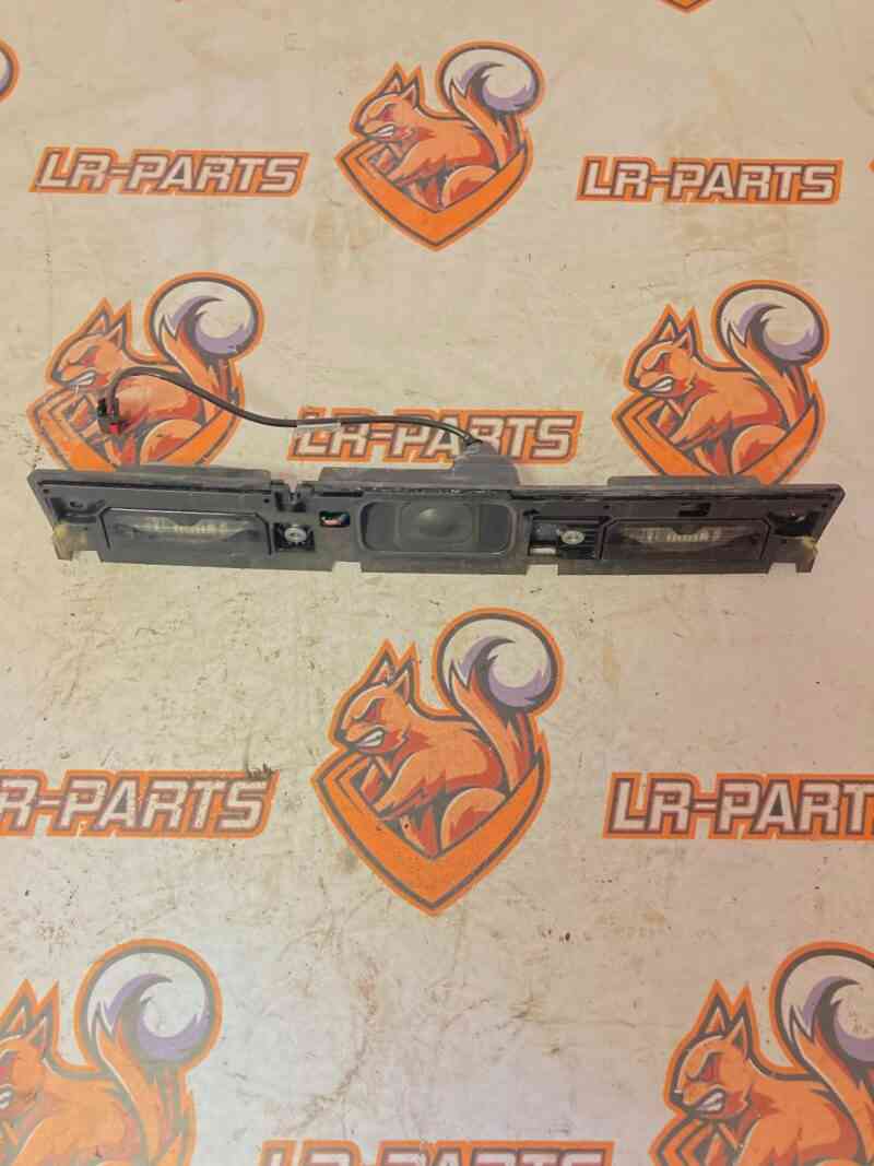 LR037608 Luggage compartment door handle Range Rover L405 (2013-2021) Used cost 50 € in stock 5 pcs.