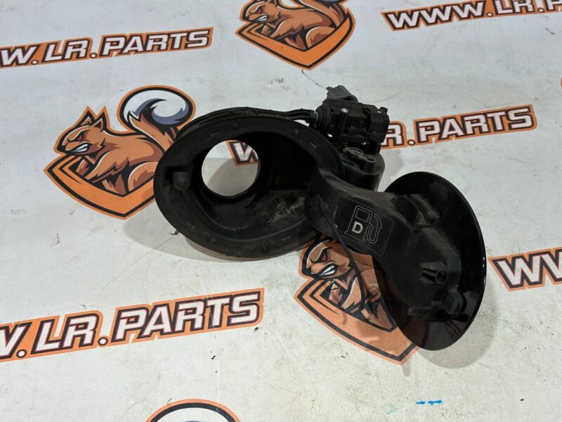 LR058473 Fuel filler flap assembly Land Rover Discovery Sport L550 (2015-) Used - Image 12