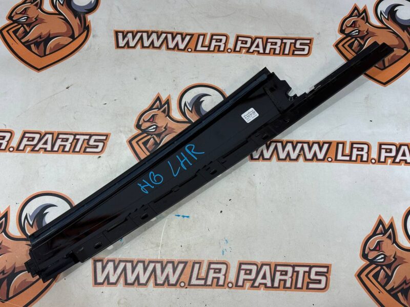LR058490 Door molding rear left Land Rover Discovery Sport L550 (2015-) Used cost 40 € in stock 2 pcs.