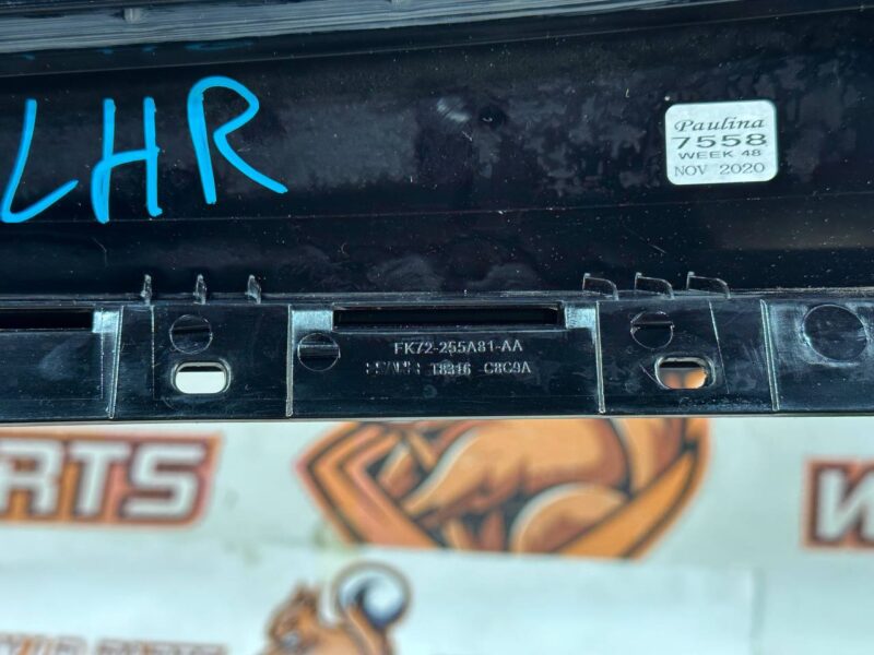 LR058490 Door molding rear left Land Rover Discovery Sport L550 (2015-) Used cost 40 € in stock 2 pcs.