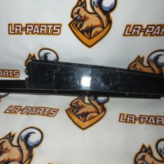 LR058490 Door molding rear left Land Rover Discovery Sport L550 (2015-) Used cost 44,38 € in stock 2 pcs.