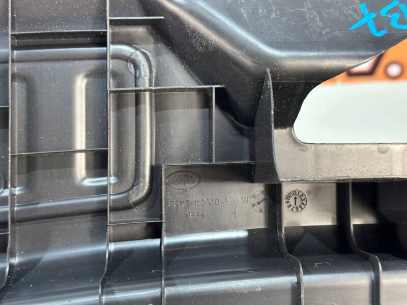 LR060584 Land Rover Discovery Sport L550 (2015-) Used Loading Door Trim cost 50 € in stock 3 pcs.