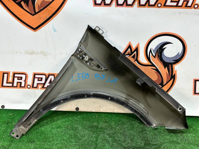 LR061384 Front left wing Land Rover Discovery Sport L550 (2015-) Used cost 300 € in stock 6 pcs.