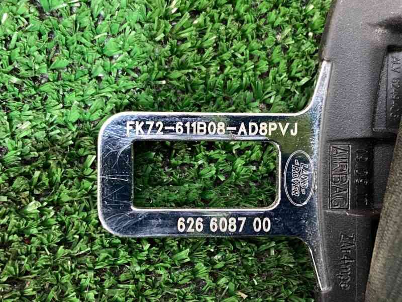 LR072151 Front right seat belt Land Rover Discovery Sport L550 (2015-) Used cost 150 € in stock 3 pcs.