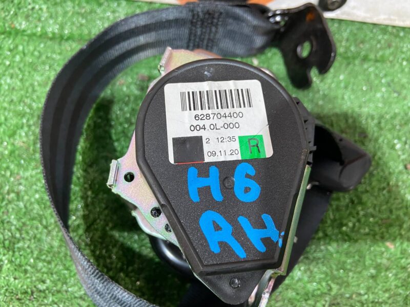 LR072154 Seat Belt Rear Right Land Rover Discovery Sport L550 (2015-) Used cost 100 € in stock 3 pcs.