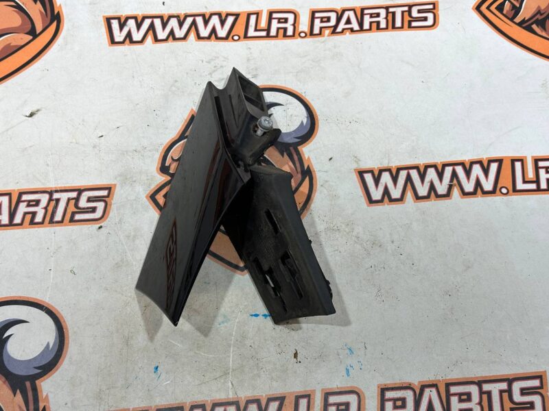 LR072487 Front left wing molding Land Rover Discovery Sport L550 (2015-) Used - Image 12