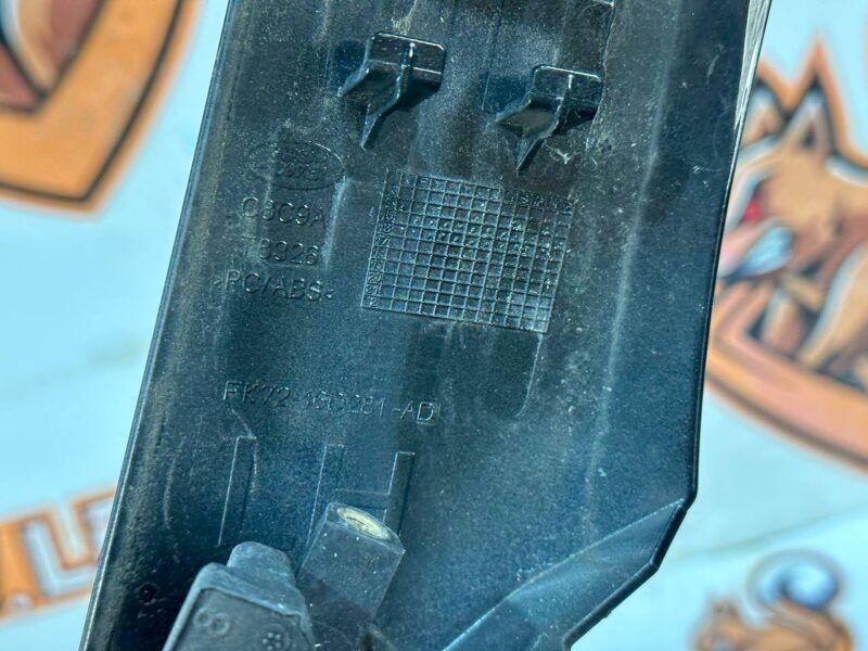 LR072487 Front left wing molding Land Rover Discovery Sport L550 (2015-) Used - Image 14