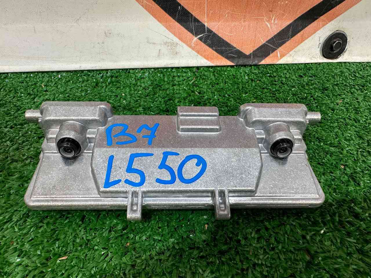 LR077925 Front camera under glass Land Rover Discovery Sport L550 (2015-) used cost 300 € in stock 1 pcs.