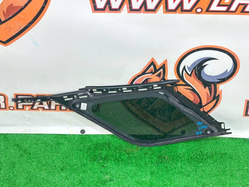 LR078379 Side right rear glass for Land Rover Discovery Sport L550 (2015-) Used - Image 12