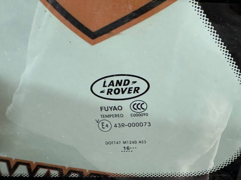 LR078383 Left rear body glass Land Rover Discovery Sport L550 (2015-) Used cost 150 € in stock 3 pcs.