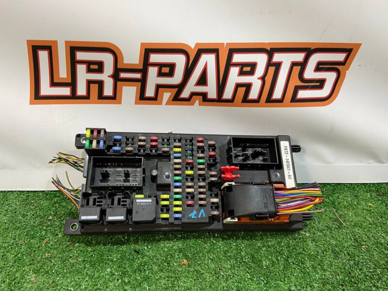 LR078822 Fuse box Land Rover Discovery Sport L550 (2015-) Used cost 120 € in stock 1 pcs.
